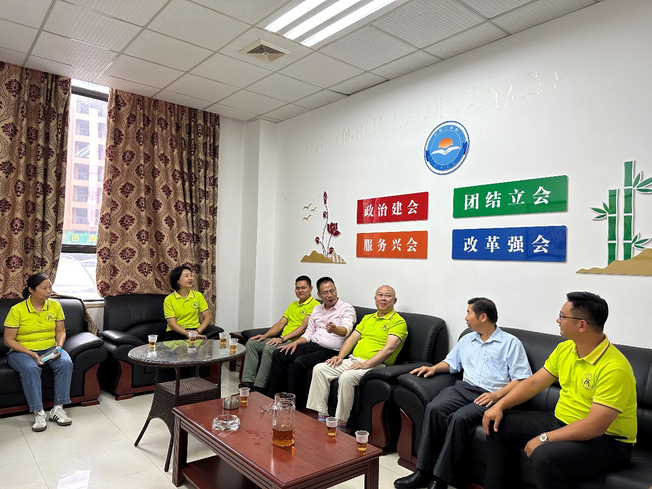 (11.4)深圳市郁南商會回鄉拜訪縣工商聯助力“百千萬工程”.docx_2